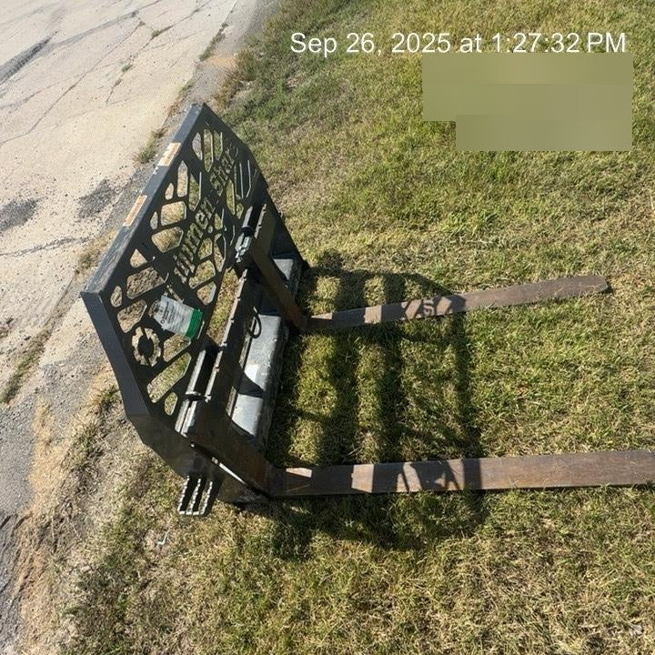 2021 PALADIN 48" Pallet Forks - Paladin