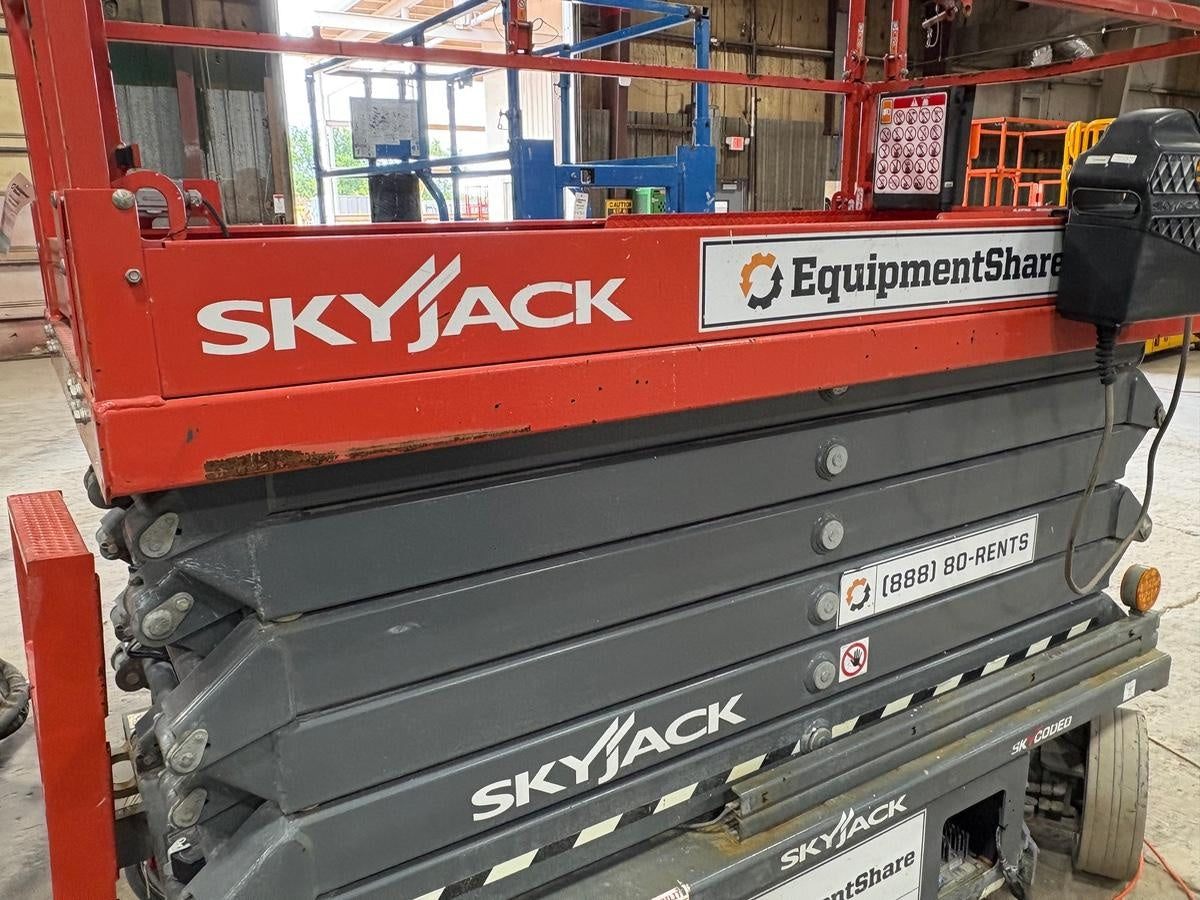 2021 SKYJACK SJ4740