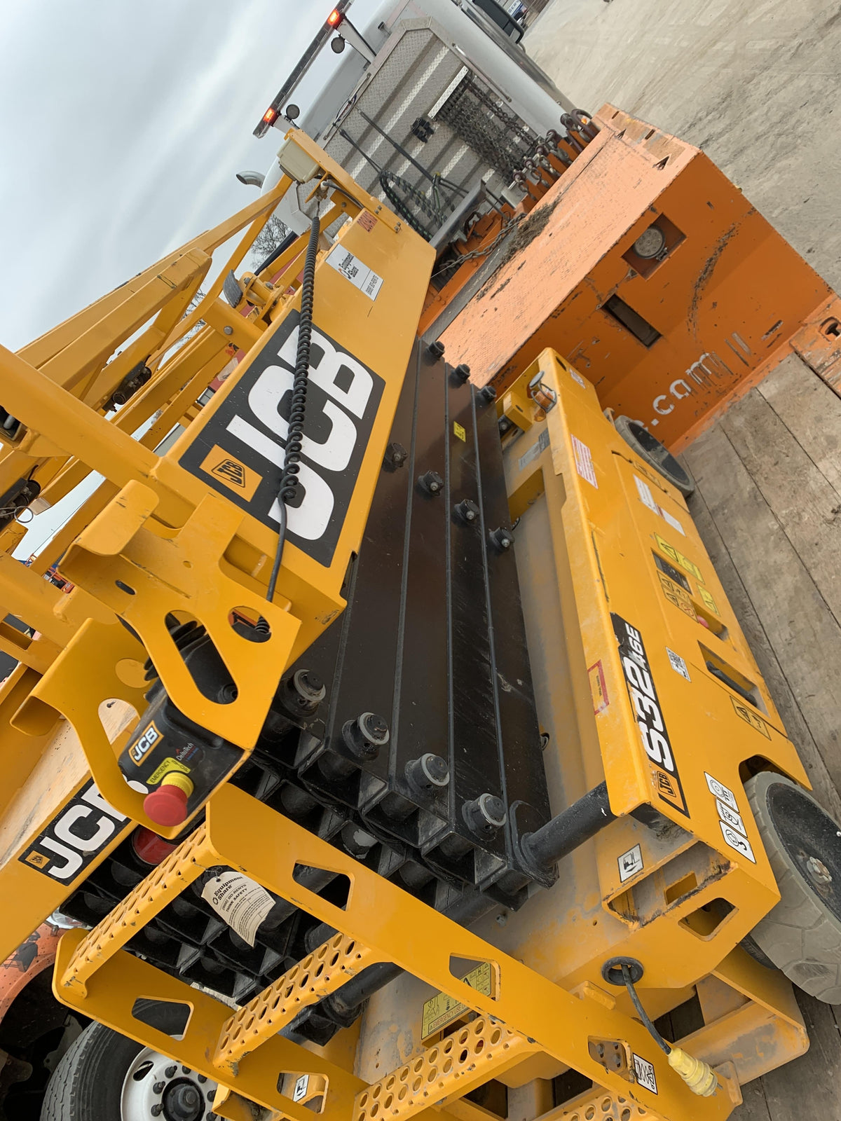 2022 JCB S3246E