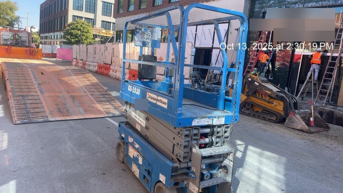 2020 Genie GS-1930 Fixed rails with chain entry gate - Pre A92.20