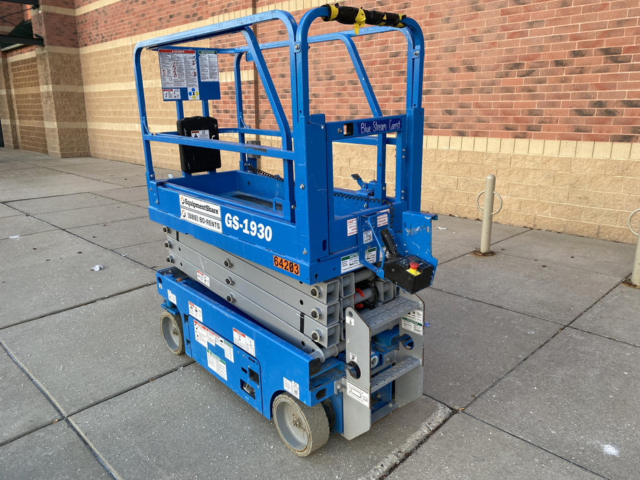 2020 Genie GS-1930 Solid Non Marking Tires, Beacon, Folding rails with half height swing gate