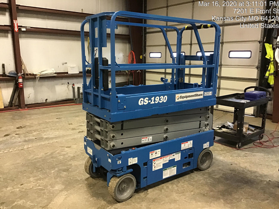 2020 Genie GS-1930 Solid Non Marking Tires, Beacon, Folding rails with half height swing gate