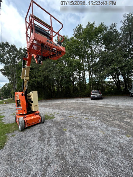 2019 JLG E300AJP