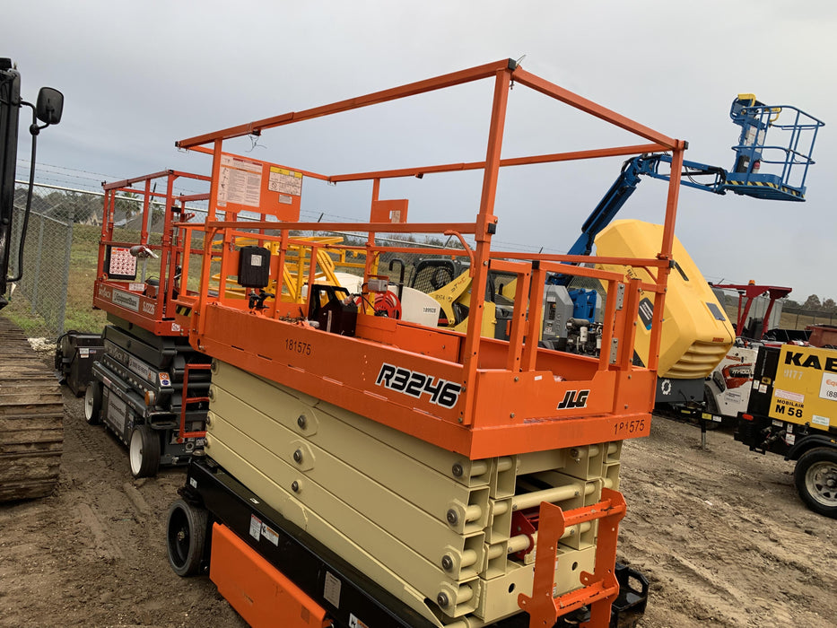 2021 JLG R3246