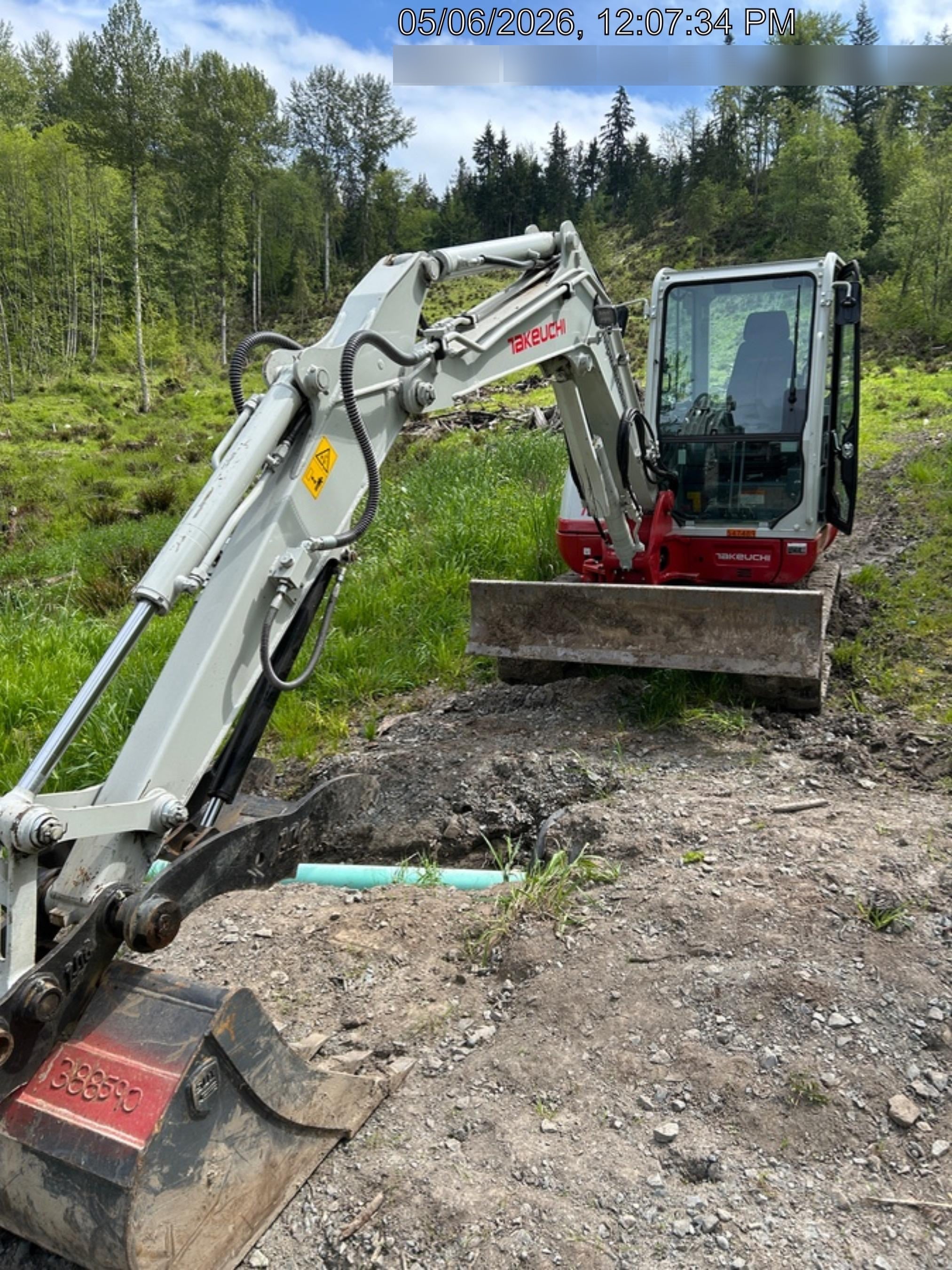 2025 TAKEUCHI TB250-2CR