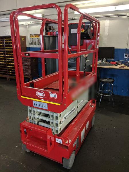 2020 MEC 1330SE Solid NM Tires, Steel Swing out Doors, LCS, Beacon, 900W Invertor