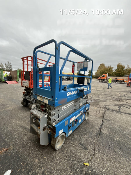 2020 Genie GS-1930 Solid Non Marking Tires, Beacon, Folding rails with half height swing gate