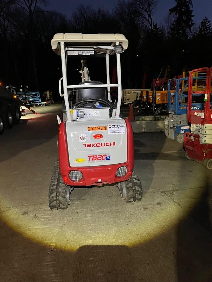 2022 TAKEUCHI TB20e