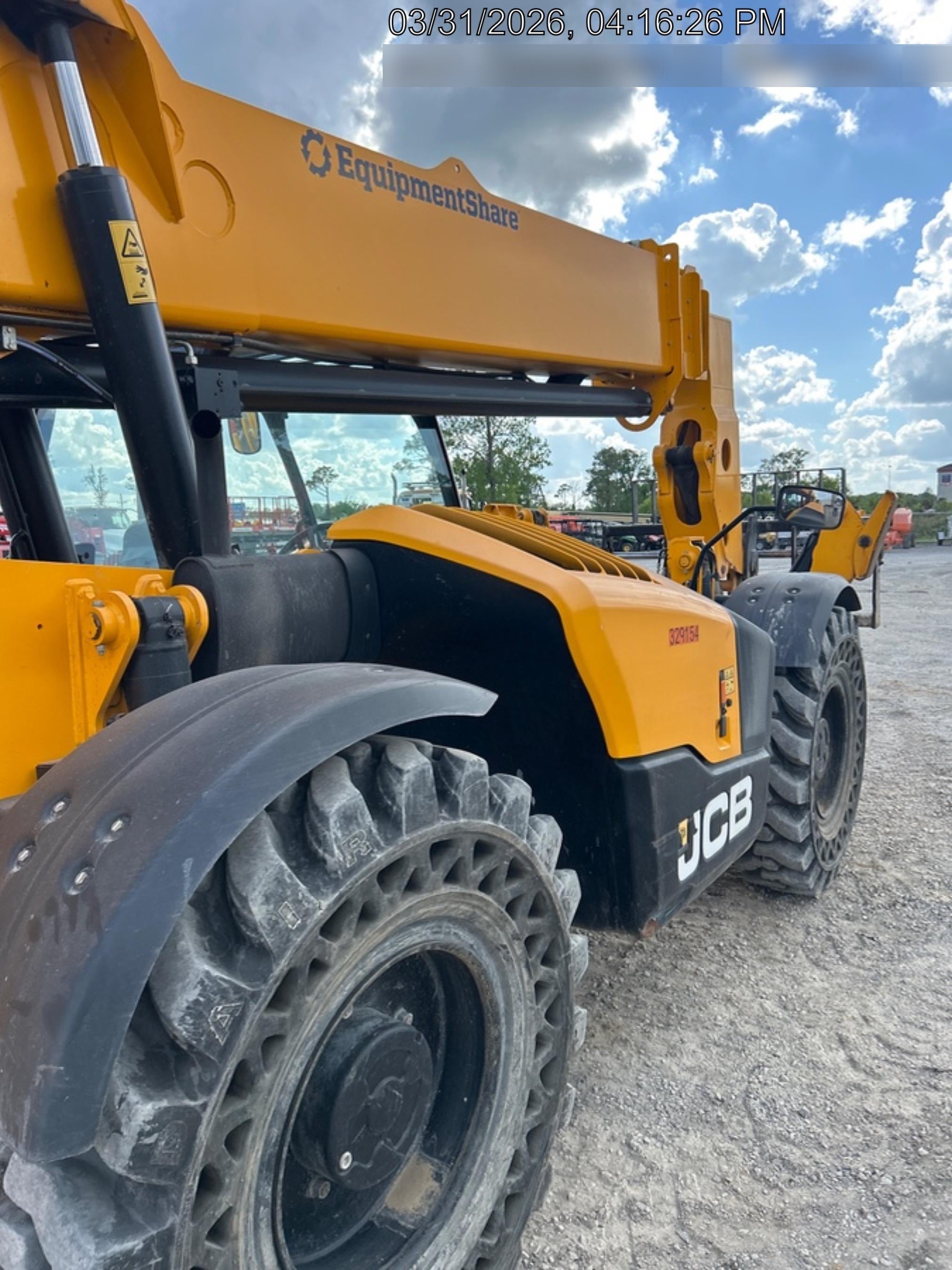 2023 JCB 510-56