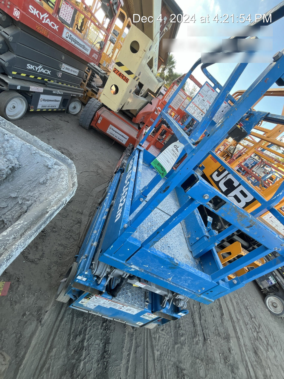 2021 JLG ES1330L