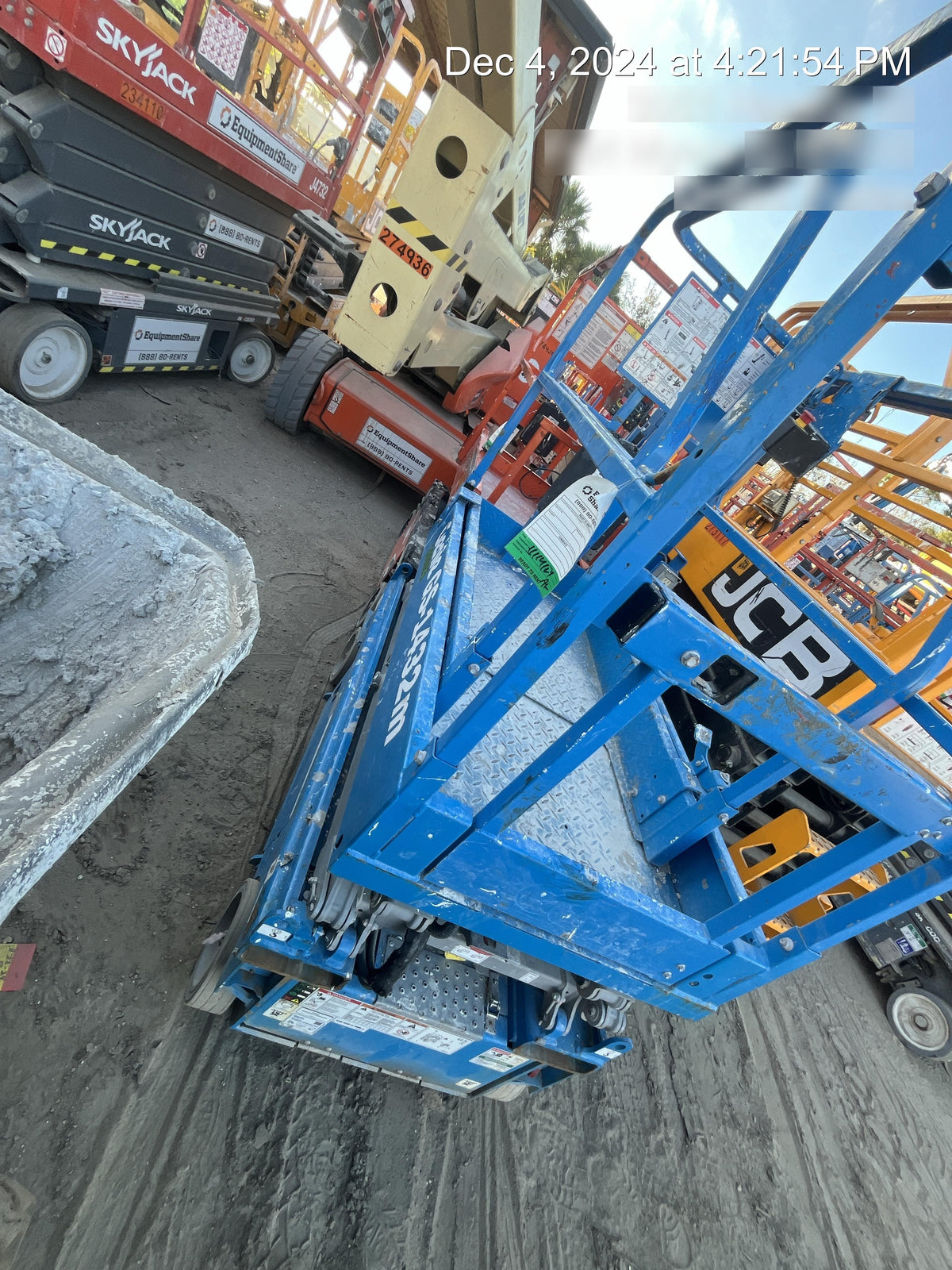 2021 JLG ES1330L