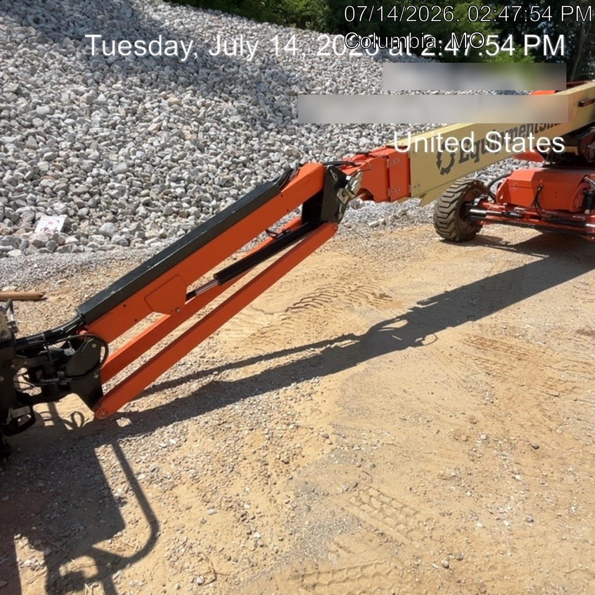 2023 JLG 660SJ