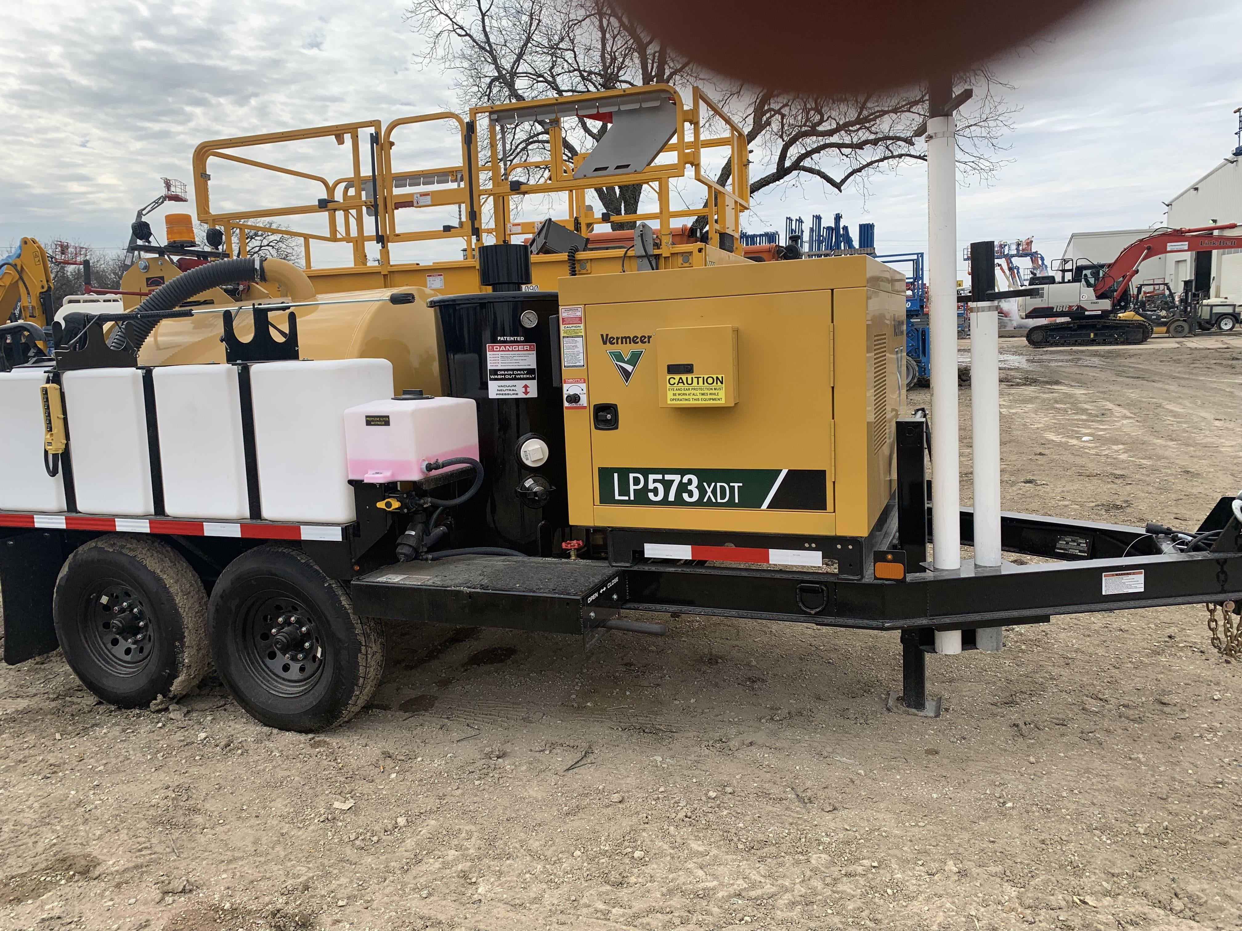 2022 VAC-TRON LP573XDT