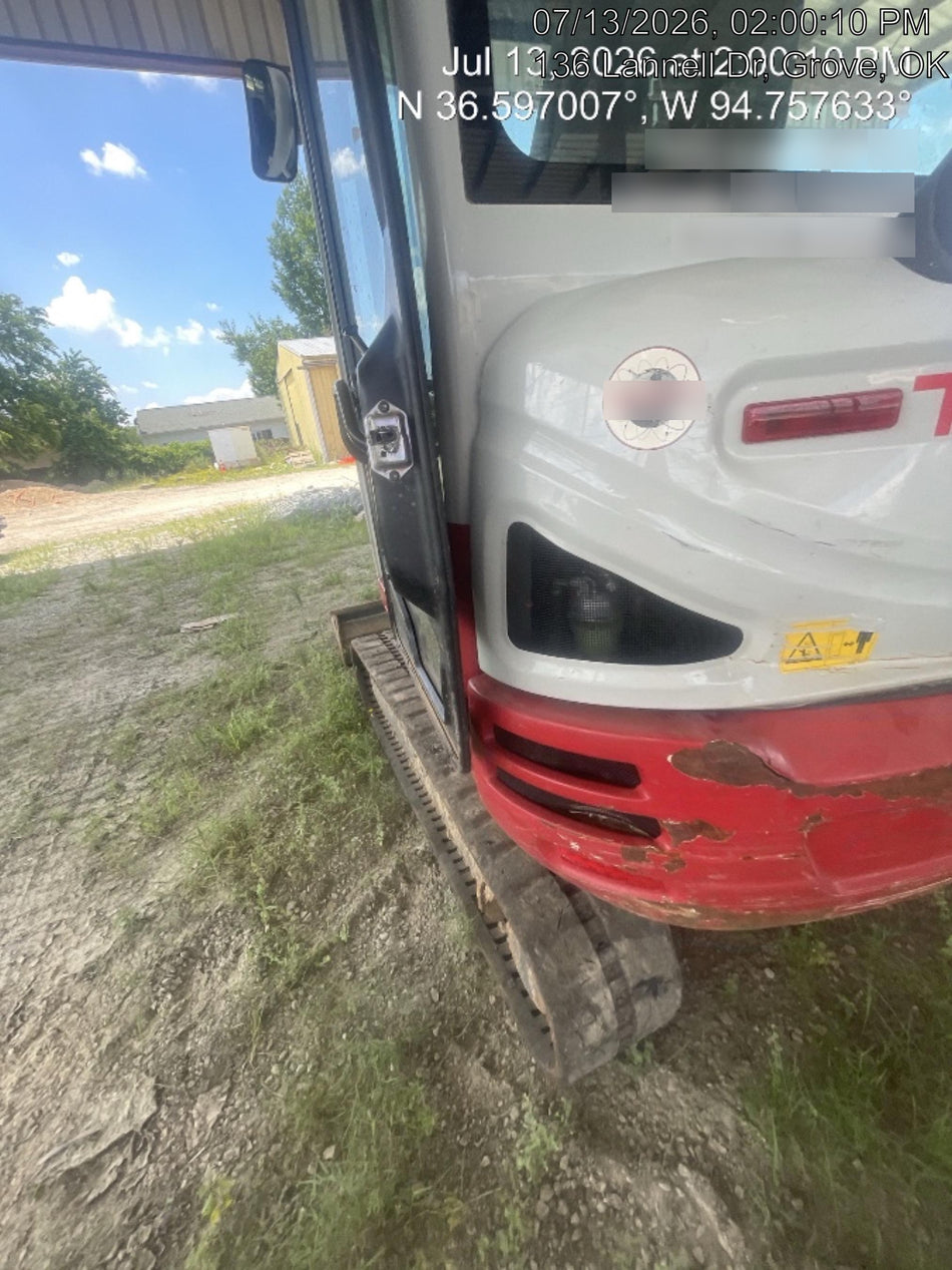2022 TAKEUCHI TB235-2CR
