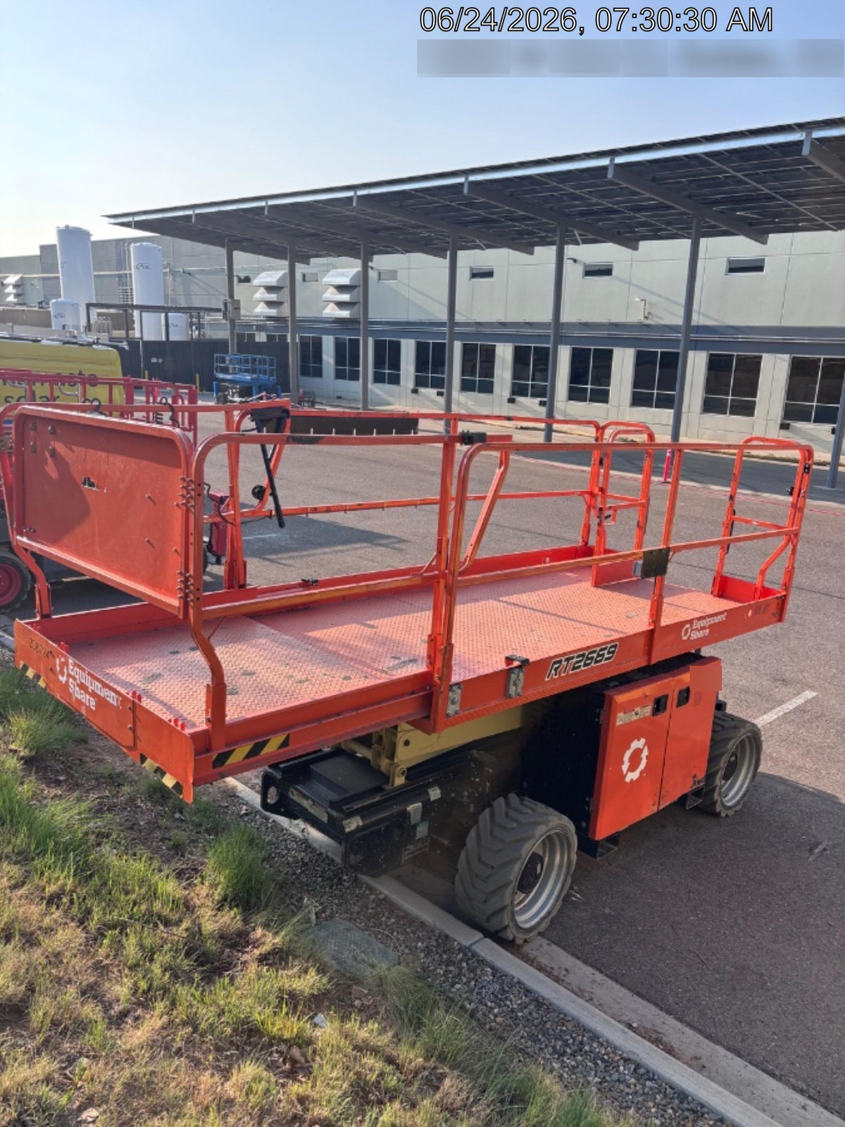 2022 JLG RT2669