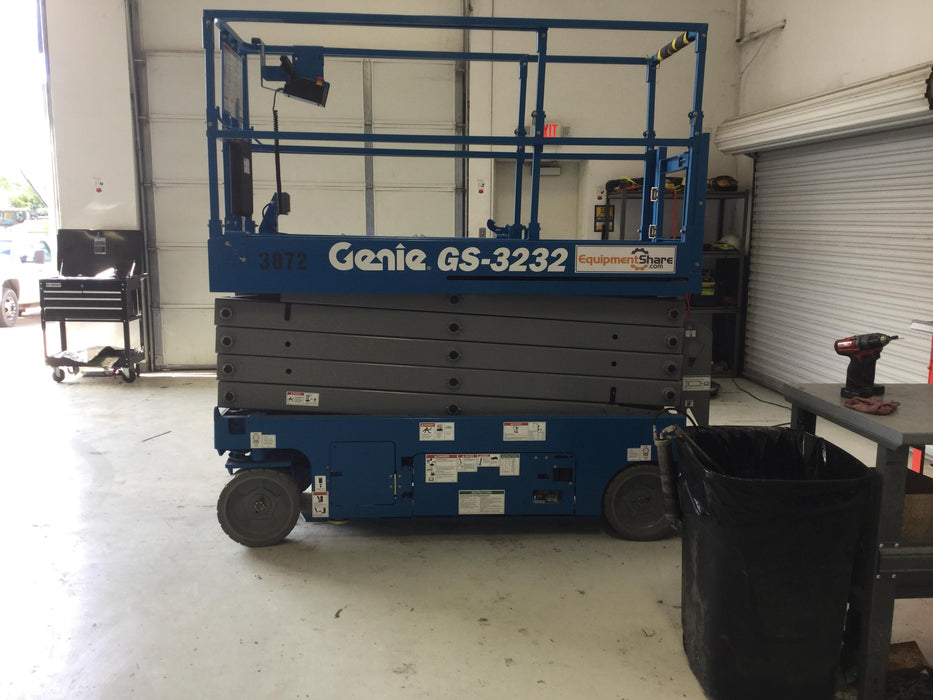 2017 Genie GS-3232 Genie GS3232 Scissor Lift