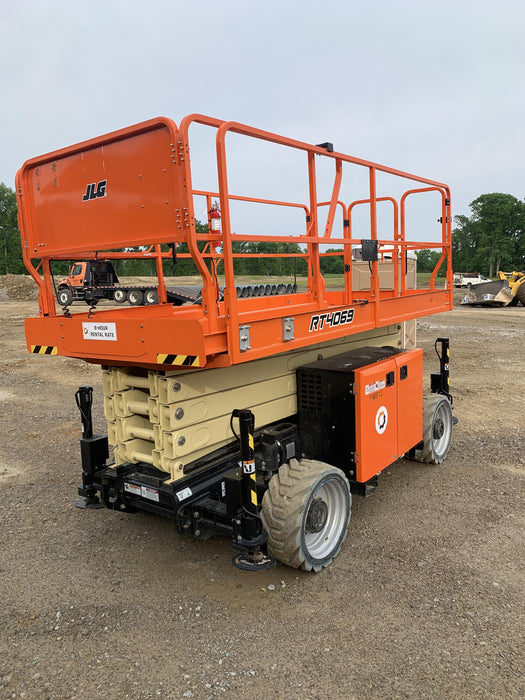 2021 JLG RT4069