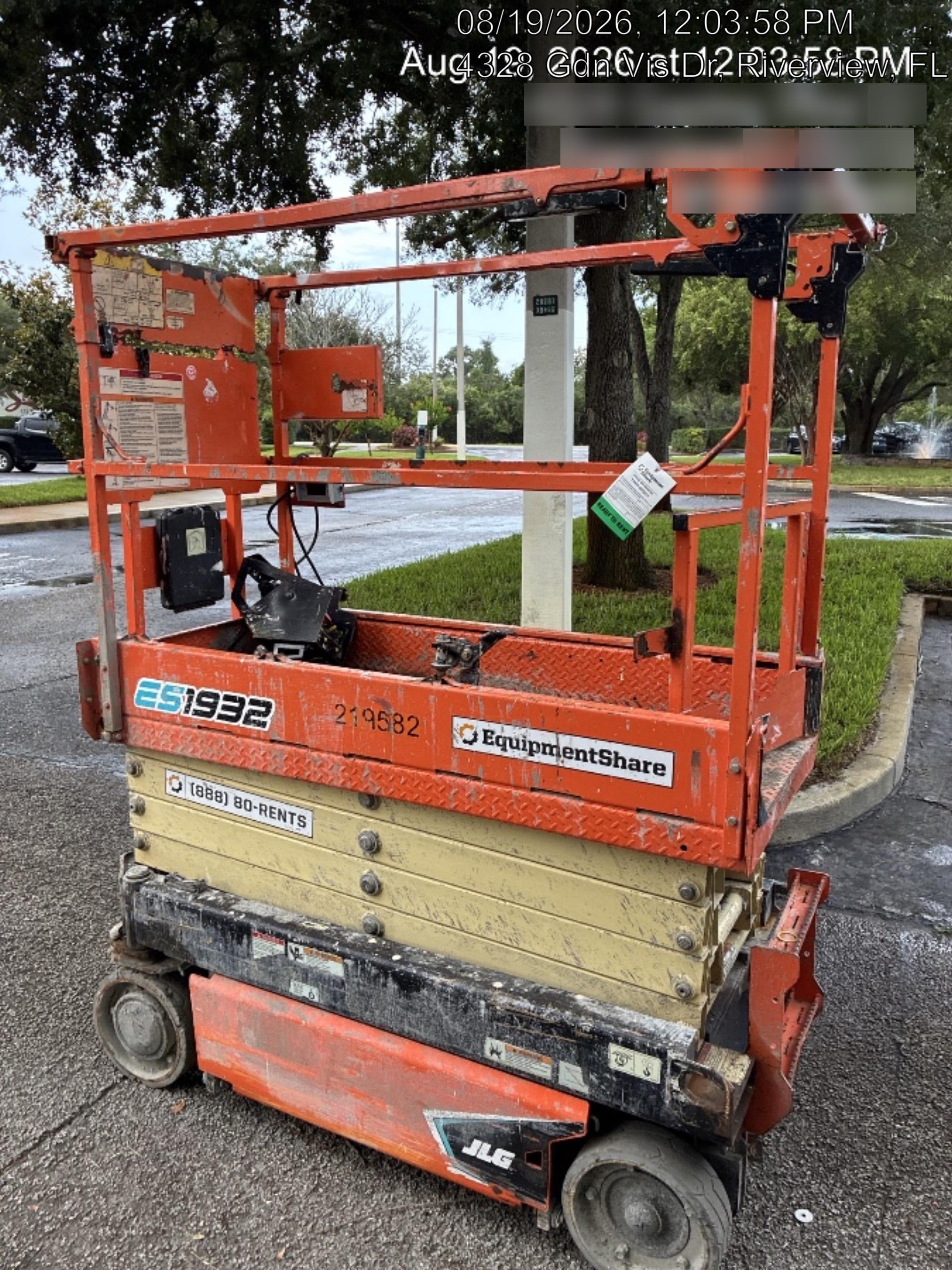 2022 JLG ES1932