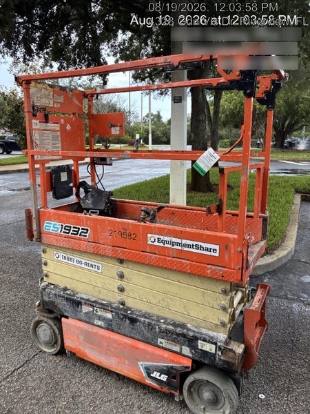 2022 JLG ES1932