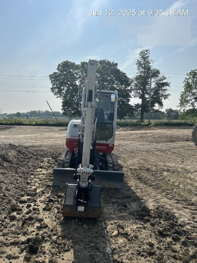 2025 TAKEUCHI TB235-2CR