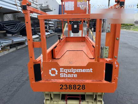 2022 JLG ES2632