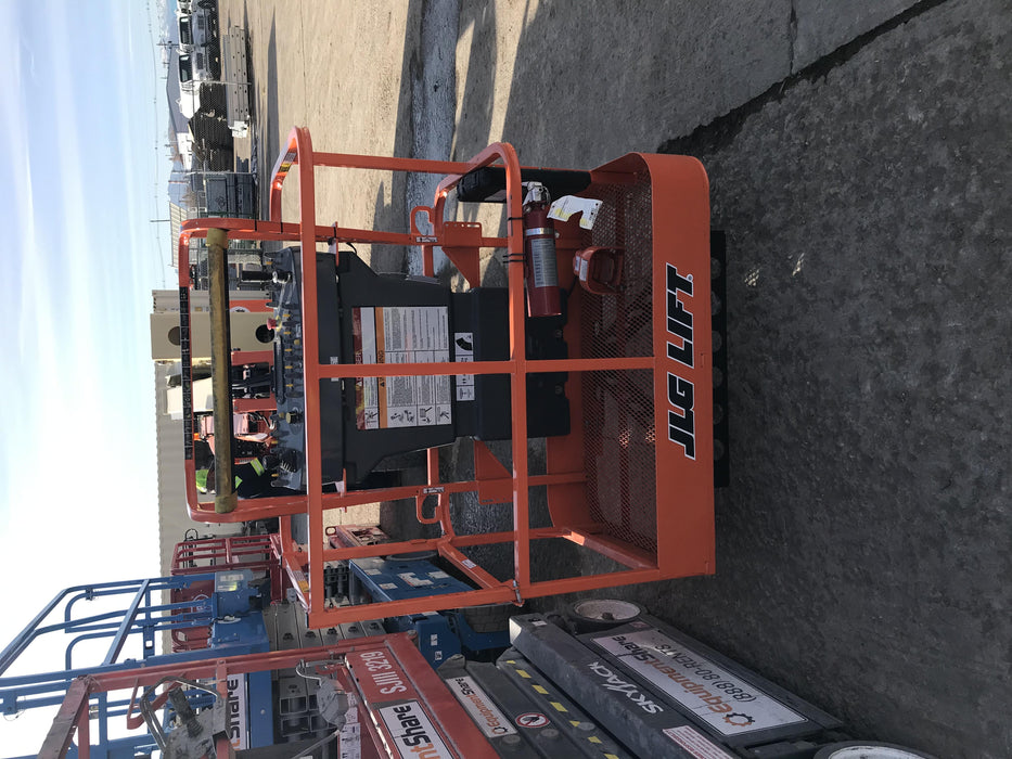 2019 JLG E400AJPN
