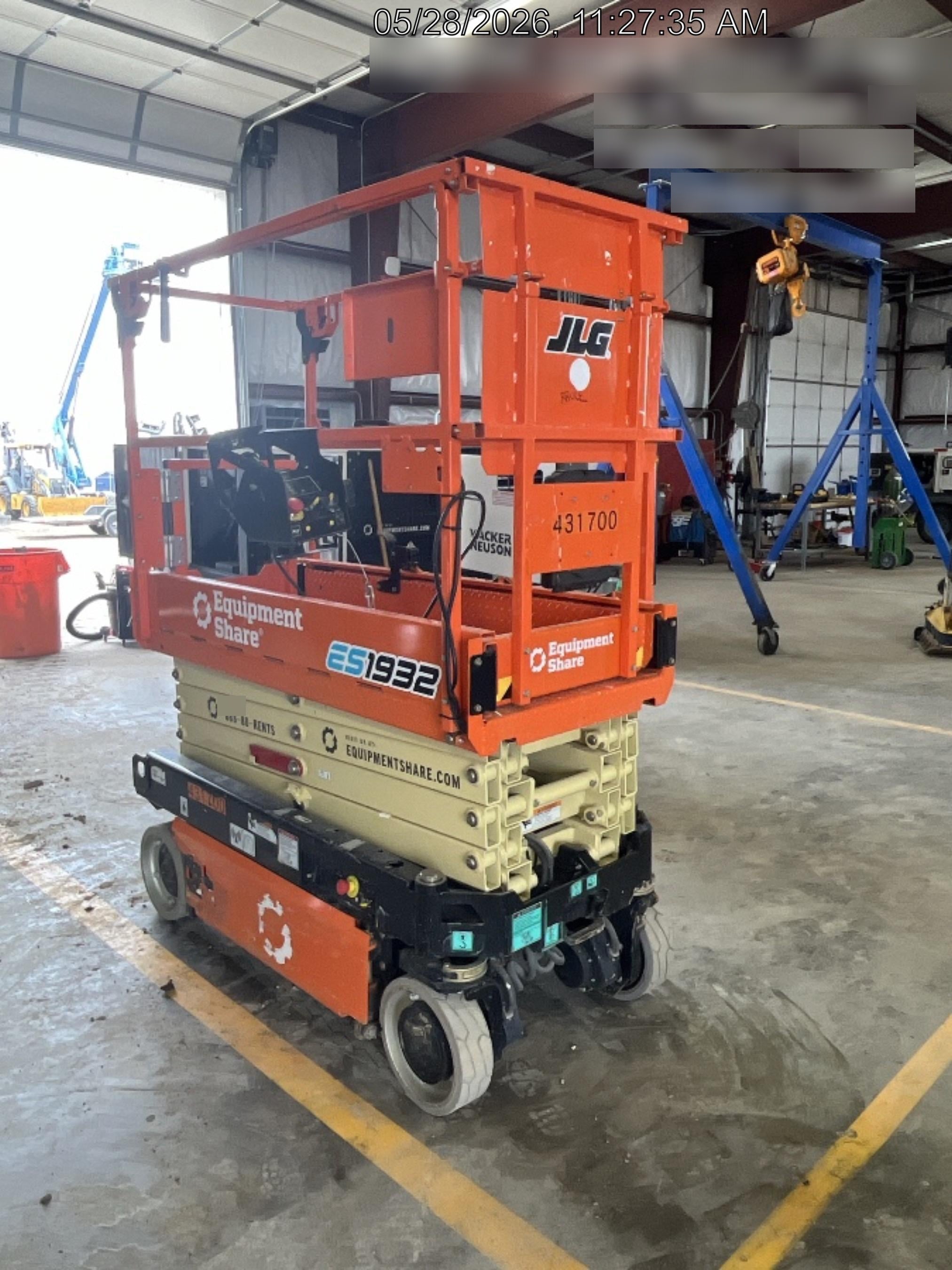 2024 JLG ES1932