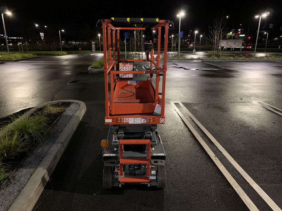 2020 Skyjack SJIII-3219 Solid NM Tires, Half height spring hinged entry gate, Dual Beacons, 800W Inverter