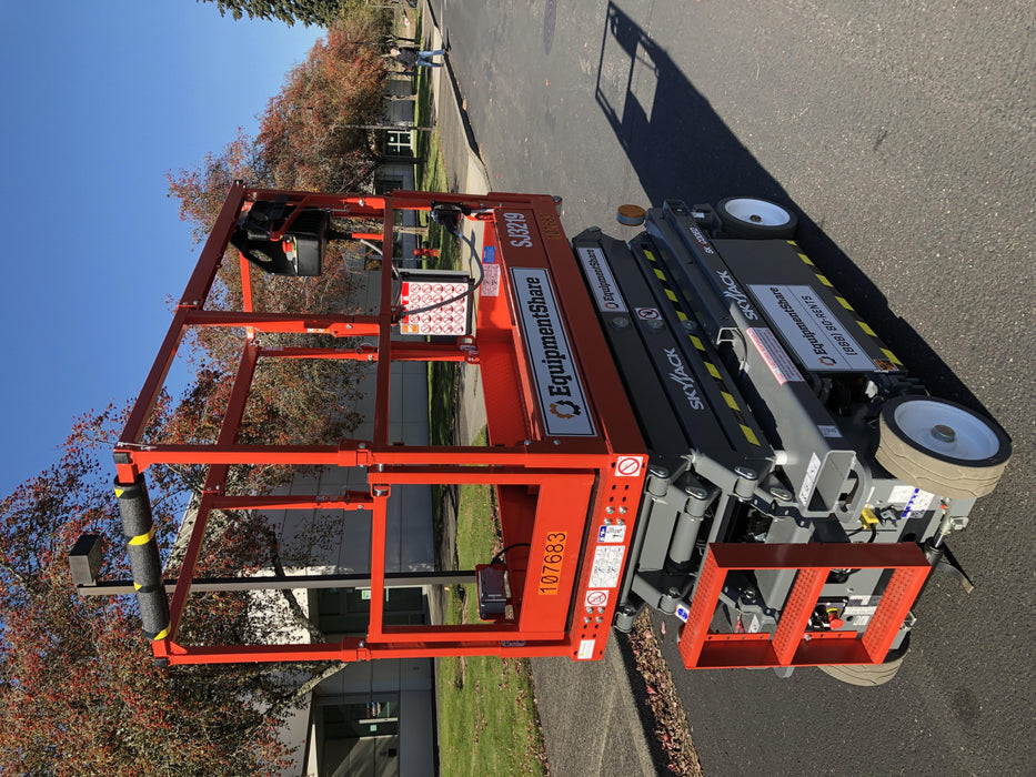 2020 Skyjack SJIII-3219 Solid NM Tires, Half height spring hinged entry gate, Dual Beacons, 800W Inverter