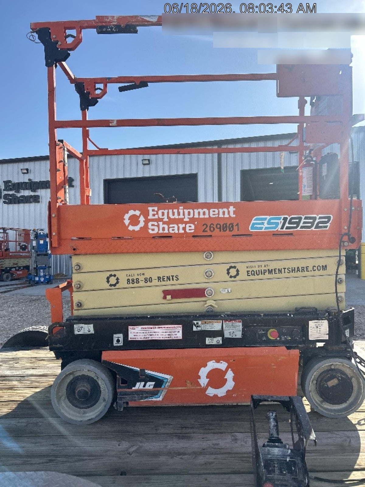 2022 JLG ES1932