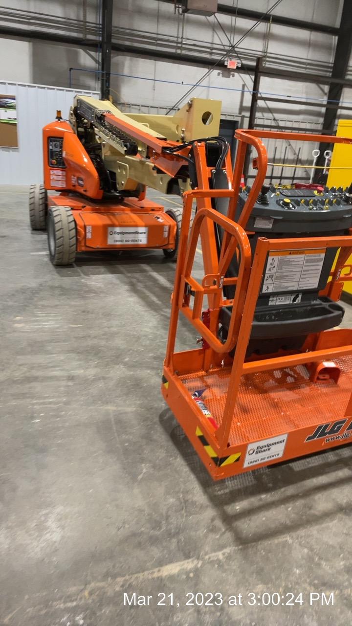 2022 JLG E450AJ