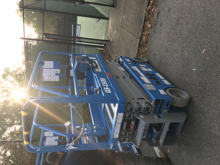 2019 Genie GS-1930 Fixed Rails with Chain Entry