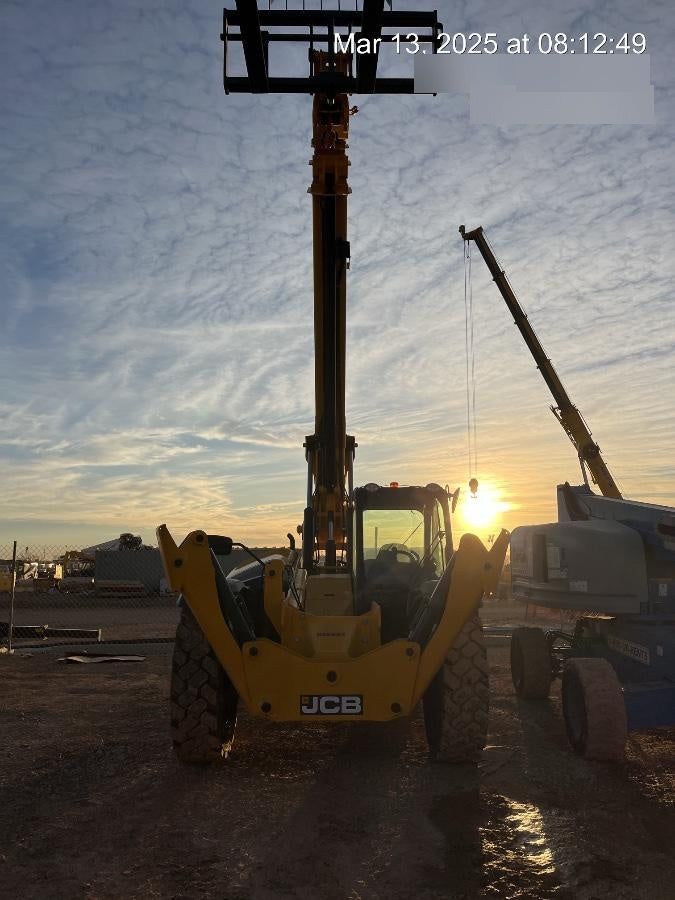 2025 JCB 512-56