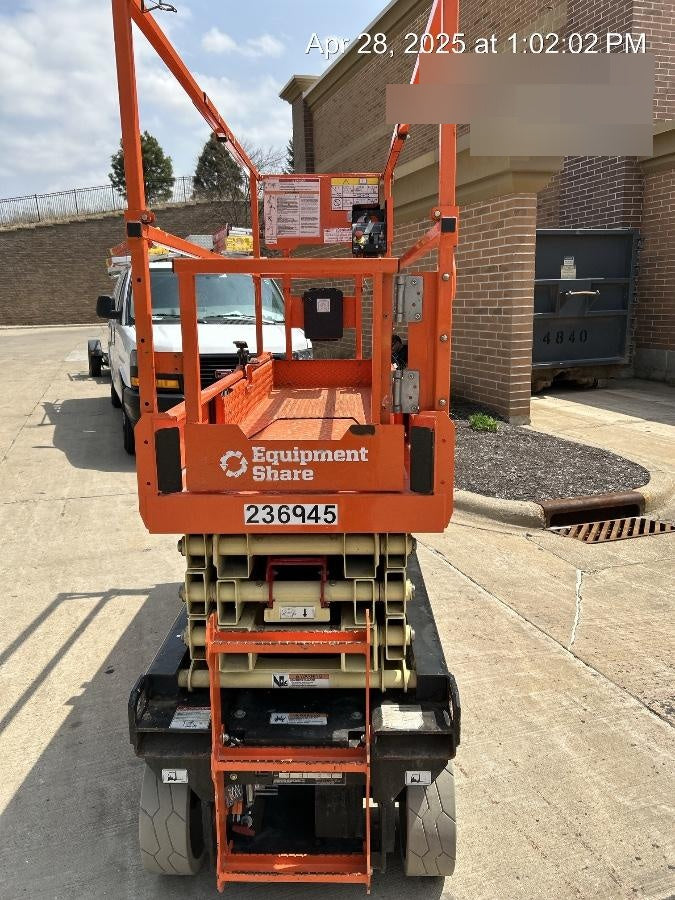 2022 JLG ES2632