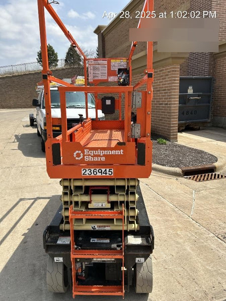 2022 JLG ES2632