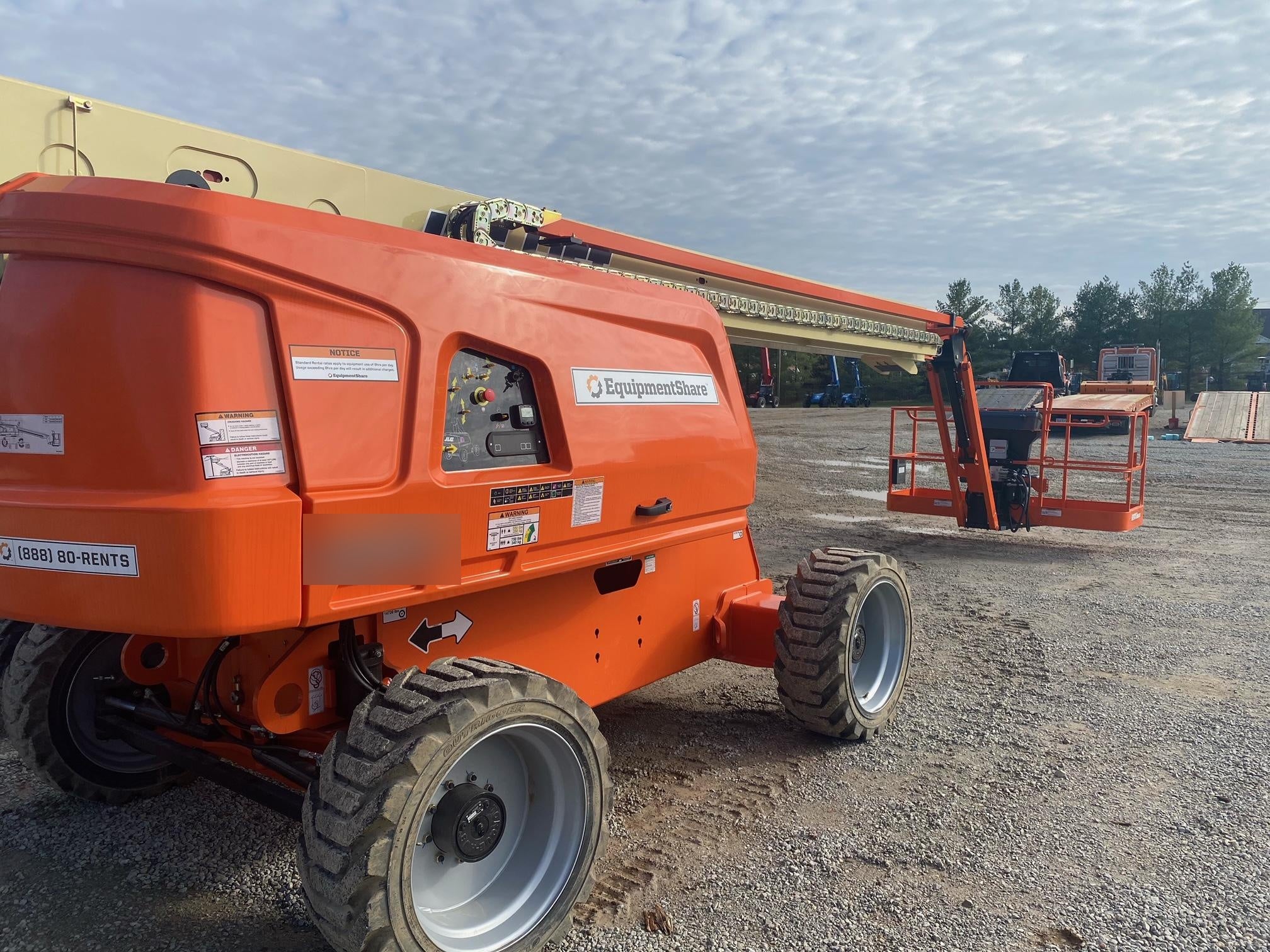 2021 JLG 660SJ