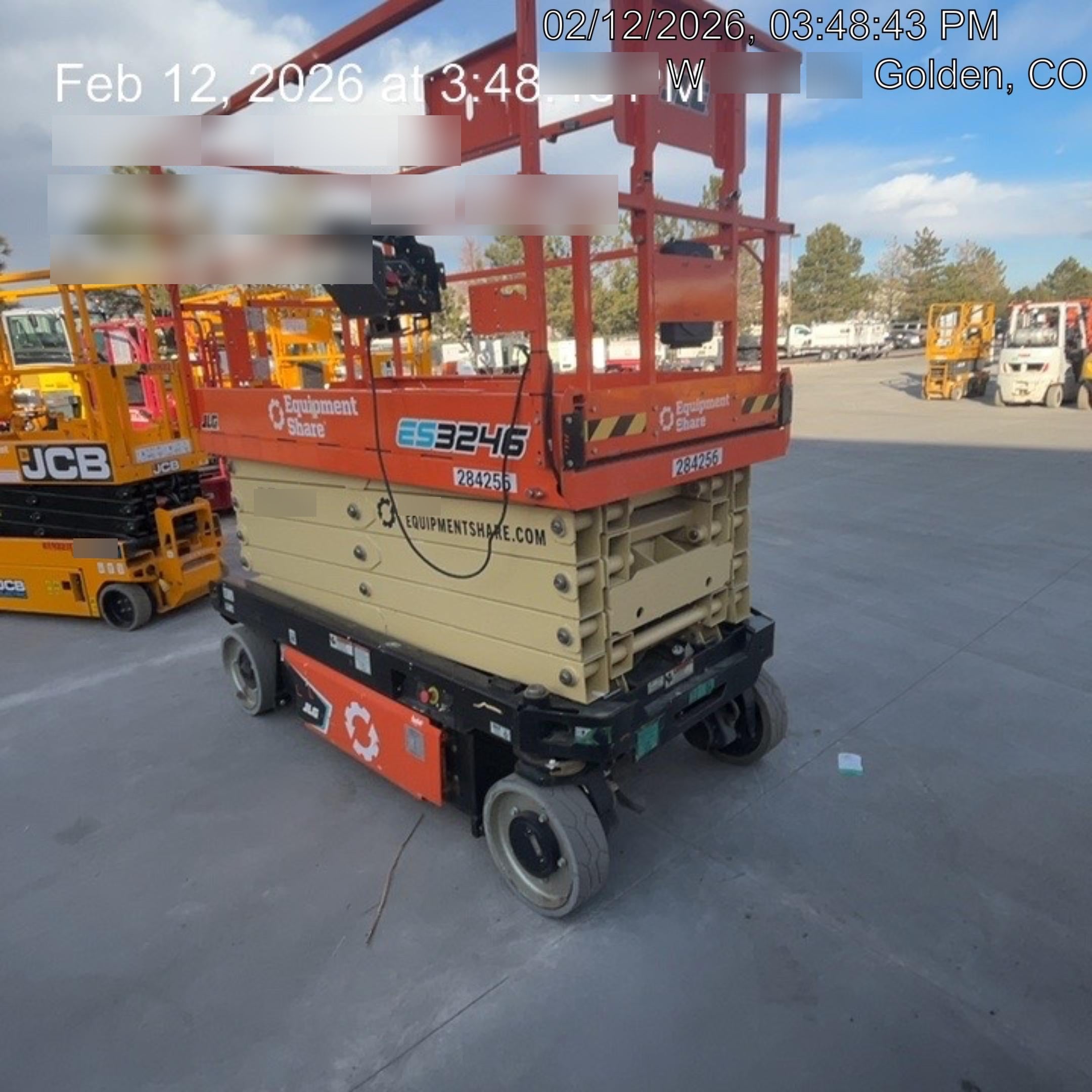 2022 JLG ES3246
