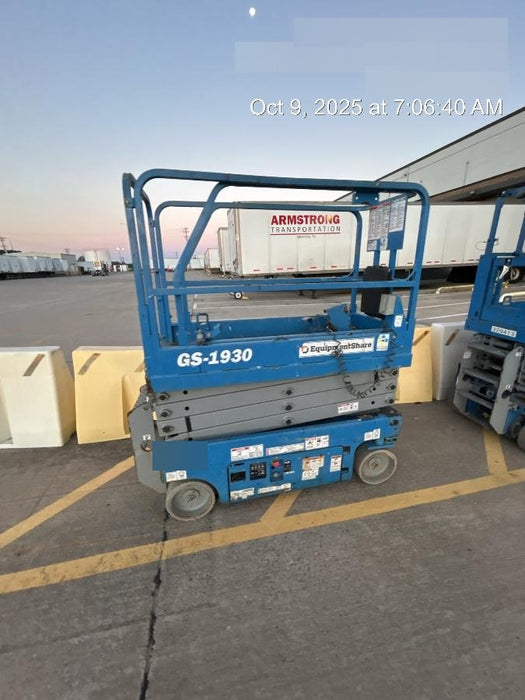 2019 Genie GS-1930 Fixed rails with chain Entry