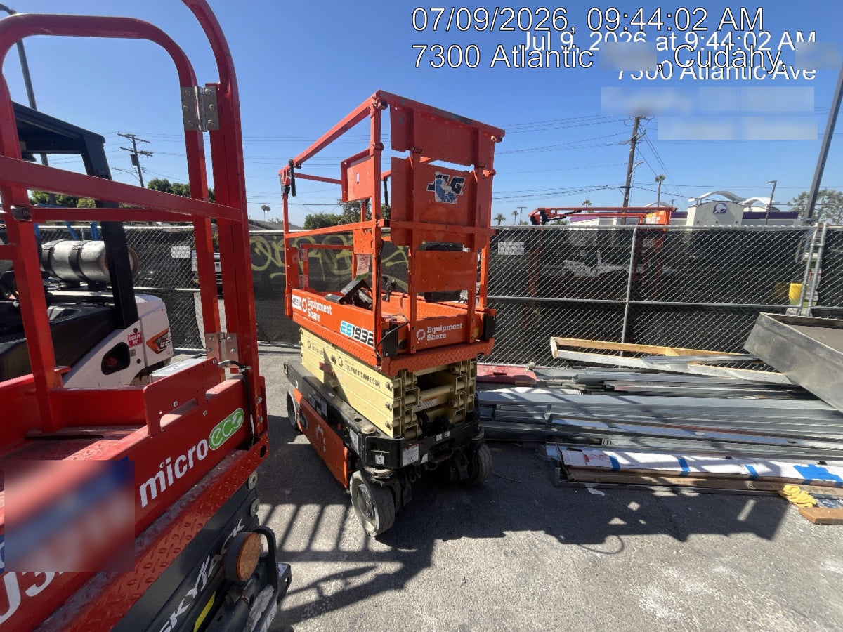 2024 JLG ES1932