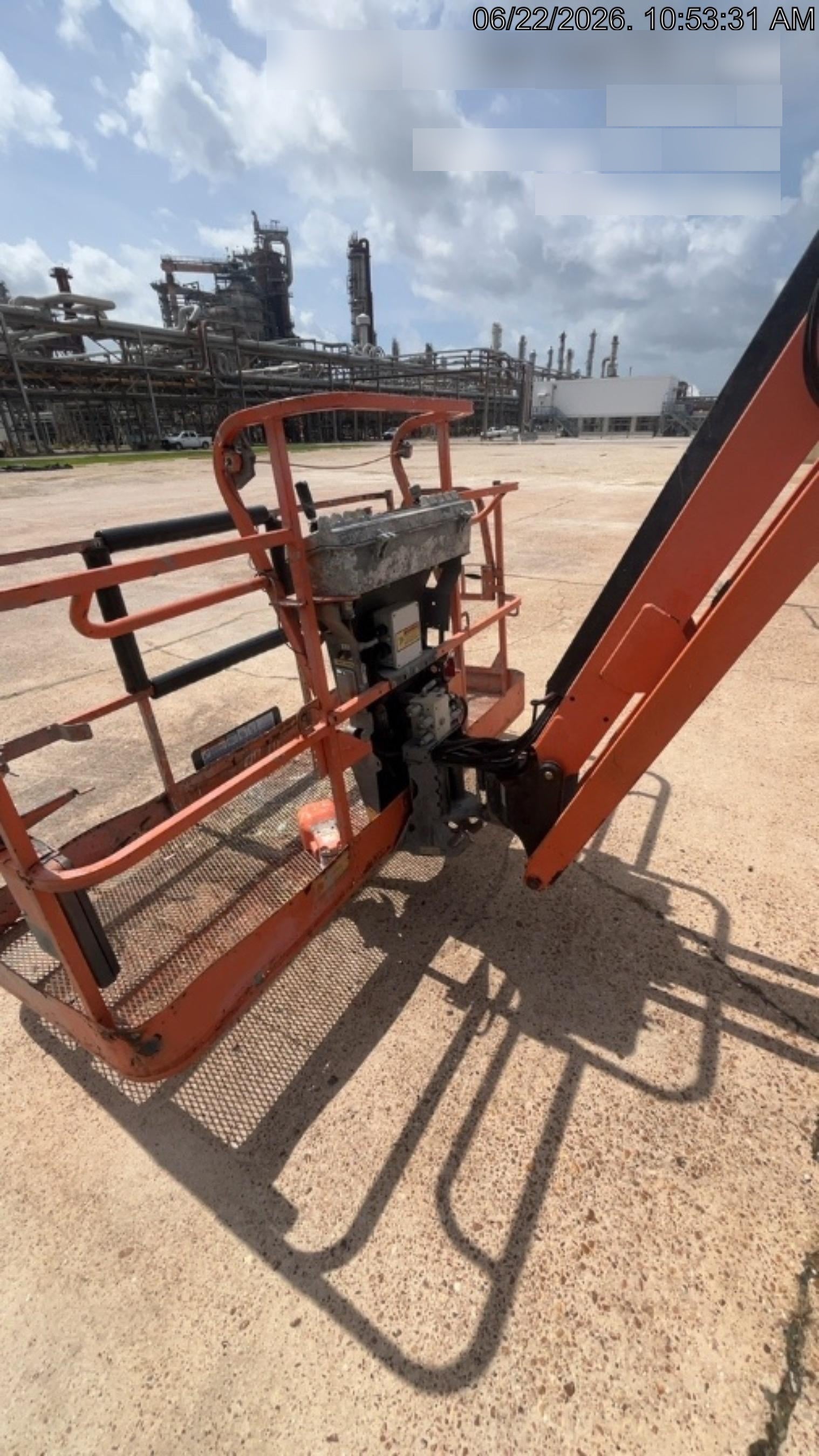 2020 JLG 800AJ