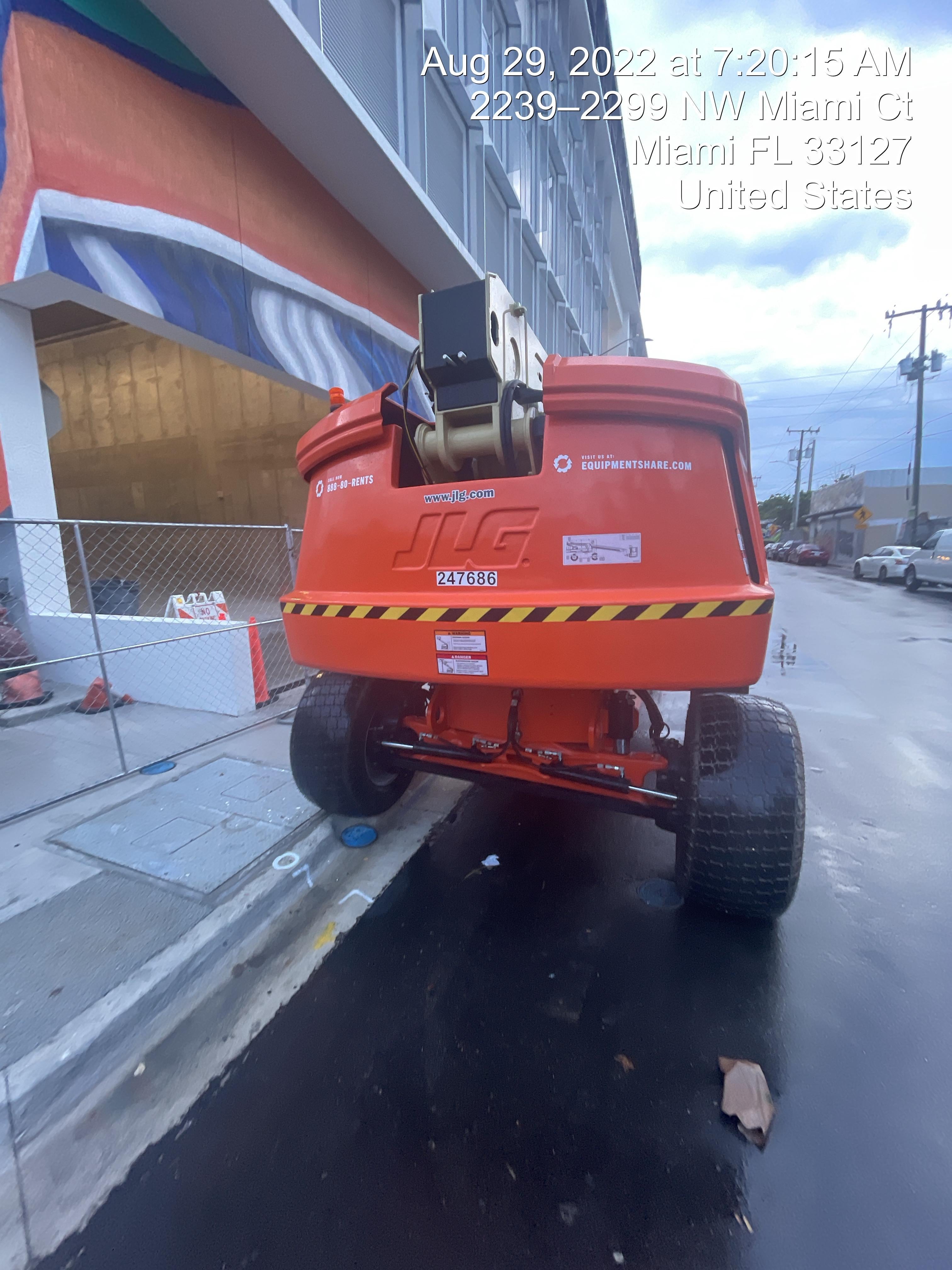 2022 JLG 660SJ