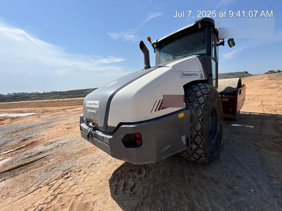 2023 DYNAPAC CA2500D