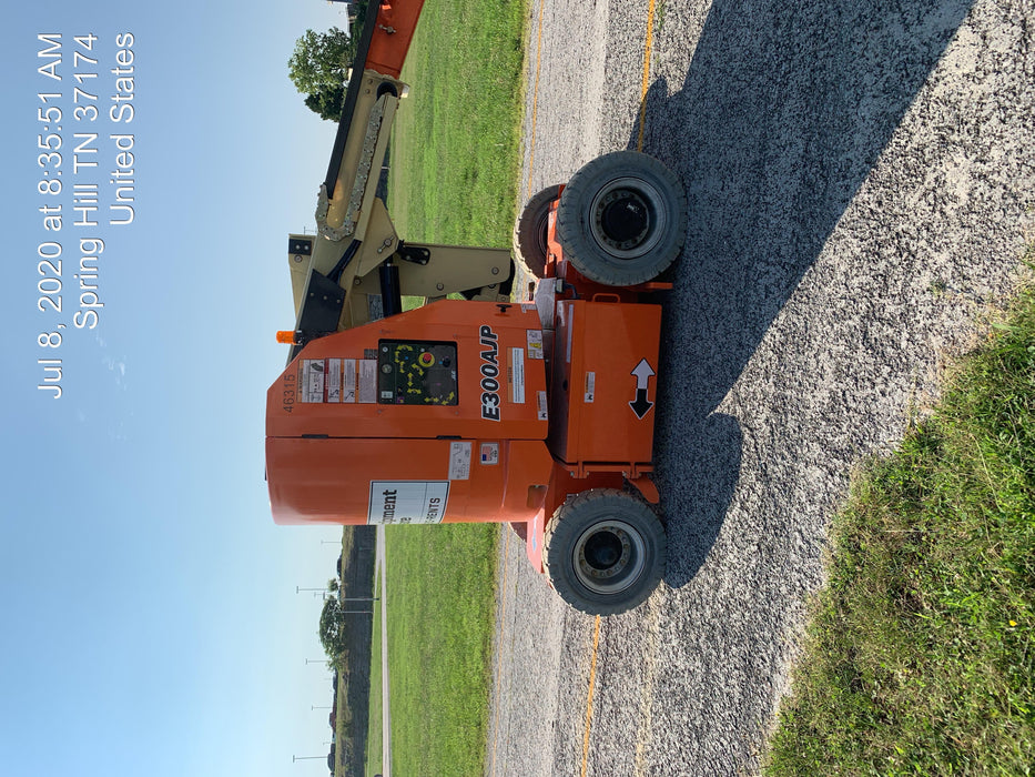 2019 JLG E300AJP