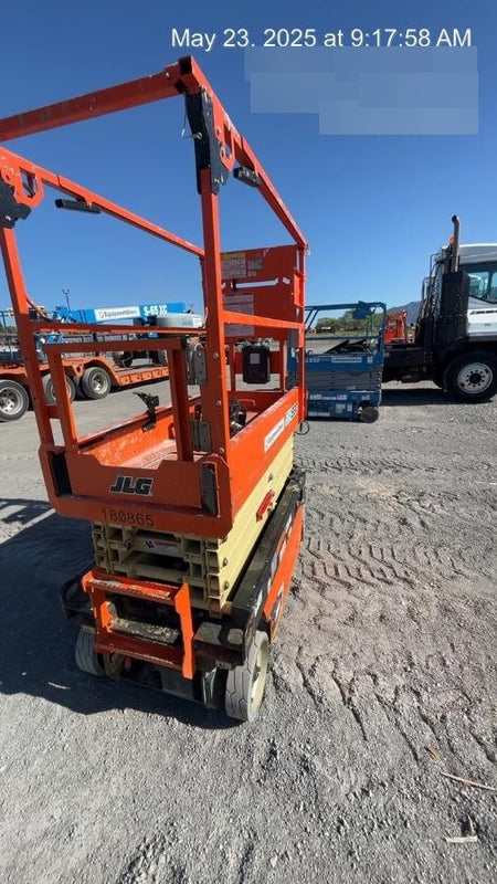 2021 JLG ES1932