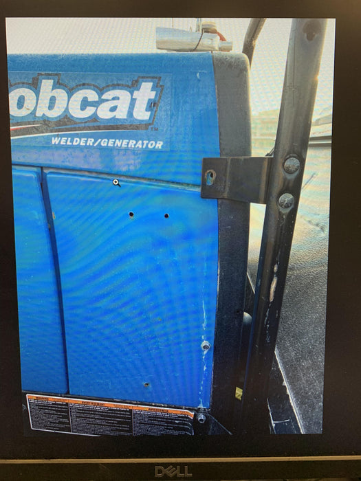 2019 Miller Electric BOBCAT 250 Standard w/Running Gear, Bracket, Hose