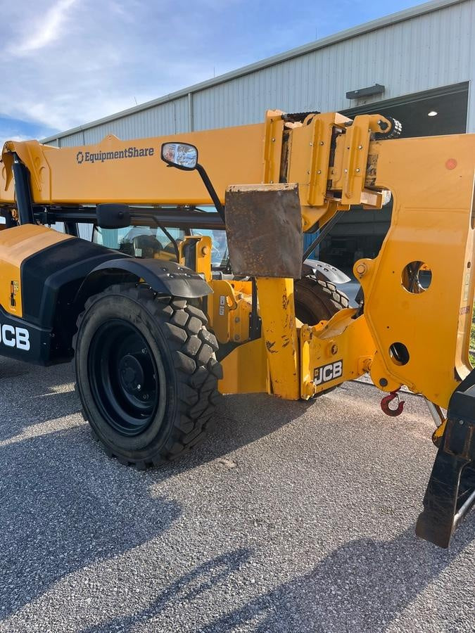 2023 JCB 512-56
