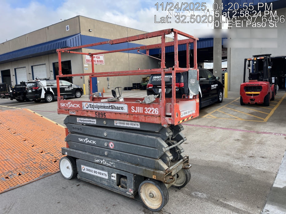 2017 Skyjack SJIII-3226 Skyjack SJ3226, Trojan Battery Set, Extended Warranty 5yr/5k hr