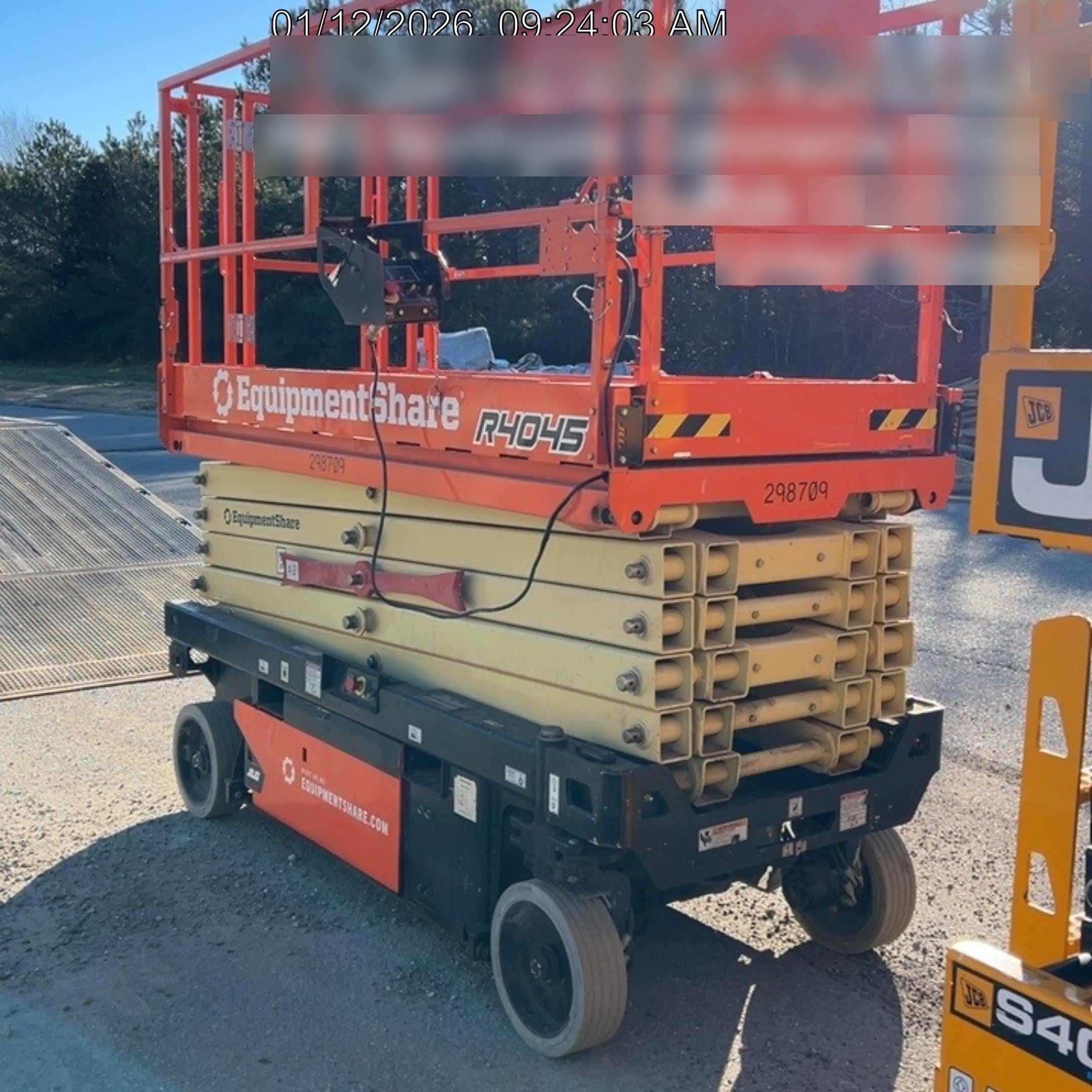 2023 JLG R4045