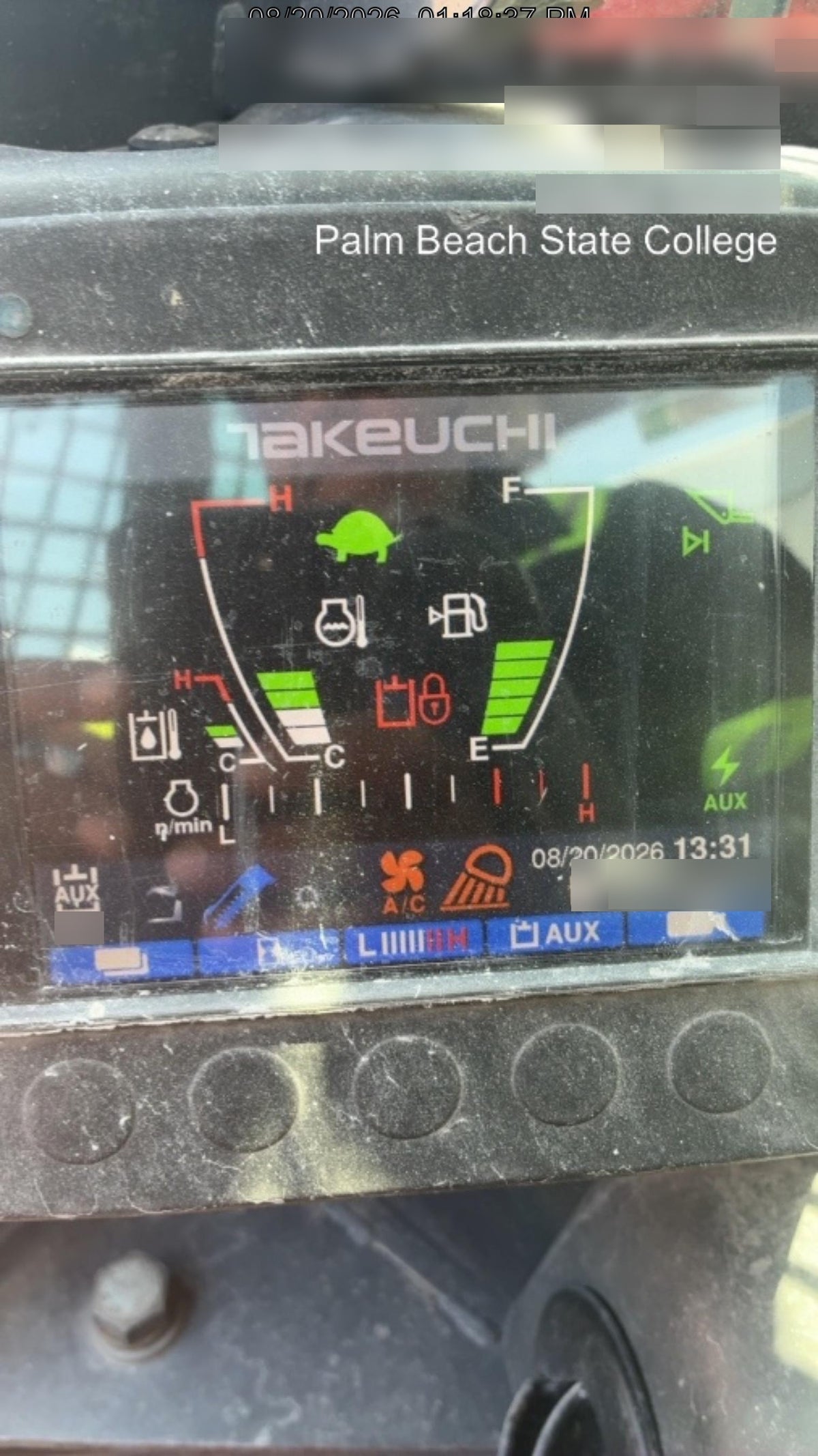 2023 TAKEUCHI TL10V2-CR