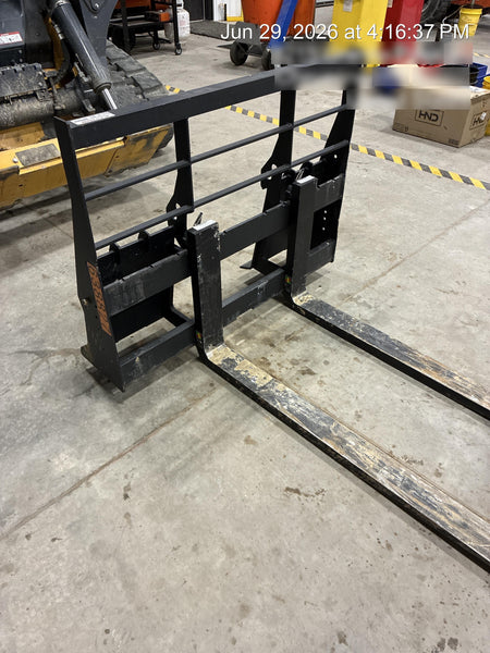 2026 ARROW MATERIAL HANDLING 72" Pallet Forks - Arrow